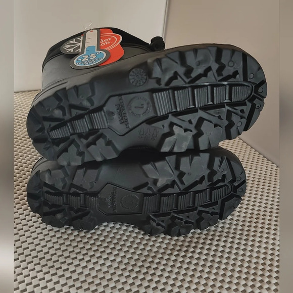 Little kids winter boots Boys Size 7 String closure Waterproof slip resistant - Picture 5 of 7